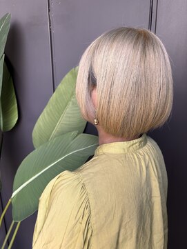 アグ ヘアー ネスト 茨木店(Agu hair nest) ペール系ホワイトカラー