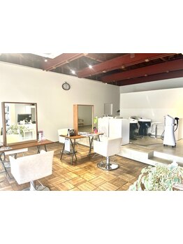 完全マンツーマン施術のプライベートサロン。周りを気にせず、ゆったりとした時間を過ごしたい方に