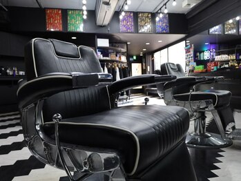 バーバースタイルクラブスリー(BARBER STYLE CLUB 3)の写真/ヘッドスパが上手で気持ちいいと評判★頭皮の汚れ・皮脂をスッキリ落とし、日頃の疲れを癒す極上の時間。