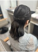 ゆるい波巻きハーフアップ