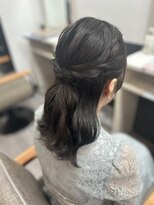 イーストバイエルゴ 川崎東口(EAST by ergo)&nbsp;ゆるい波巻きハーフアップ