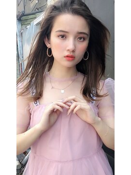 ランプ ヘアー(lamp hair) ワンレングス、ミディアム