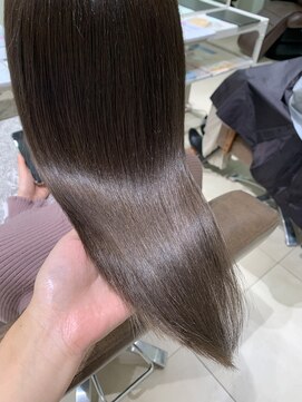 フォルテ 横浜店(FORTE) オリーブグレージュ