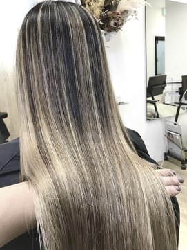 エスアイ(S.i) バレイヤージュ［五条駅/京都駅/七条駅/四条駅/烏丸駅］