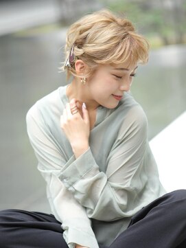 エルメ なんばマルイ(HELME) #ホワイトグレージュ #ショート #ヘアアレンジ