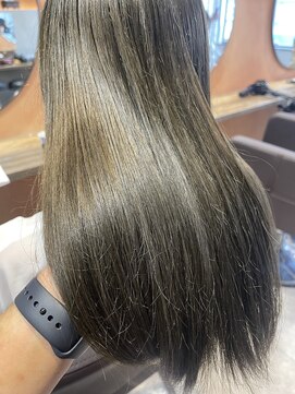 エイトオーミヤ 大宮店(EIGHT omiya) ピスタチオベージュ