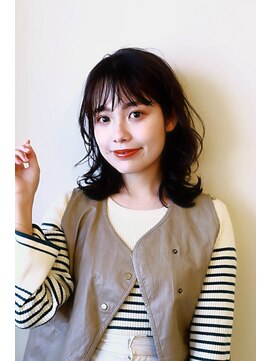ウエスト(Ouest) ♪ゆるめカール外はねミディアム♪