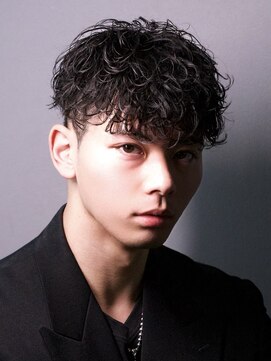 ゴールドシブヤ(GOALD SHIBUYA) スペインカール　スキンフェード　スパイラルパーマ　ツーブロ