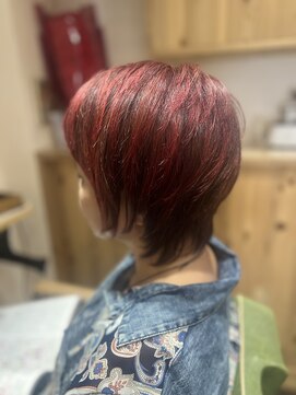 アヴァンセ(AVANCER) ステップボーンカット&レッドカラー