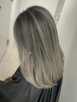 ユウル 横浜(juhl.) エアタッチバレイヤージュチャコールグレーブリーチダブルカラー