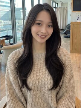 ランド(RaND) ミディアムレイヤーハッシュカットダークグレー髪質改善