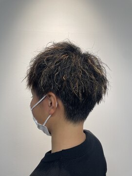 バーバーショップテト(barber shop tete) 金メッシュ×ツイストパーマ