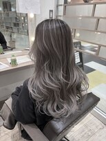 クレア 上大岡(CREA)&nbsp;シルバーグレージュ/上大岡/カラー/レイヤーカット/ブリーチ/
