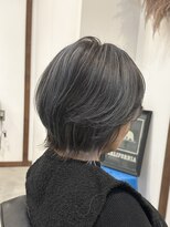 ルイ(ROUIS produced by LUCK 津田沼)&nbsp;ROUIS 津田沼 ショートウルフ ハイライト ブルーグレージュ