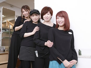 モトハシマサコ美容室の写真/リラックスしながら美しく…。女性スタイリストのみの笑顔溢れる温かいサロンです★男性のお客様も大歓迎！