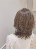 ベージュカラー 