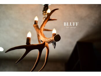 ブラフ(BLUFF)