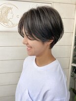 垢抜けショートヘアオリーブグレージュハンサムショート