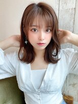 小顔外ハネミディアムひし形シルエットくびれミディ前髪