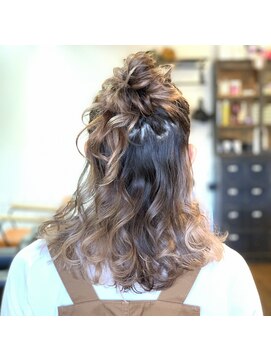 バーニーズ(BARNEYS) 巻き下ろし~ハーフアップ~アップ