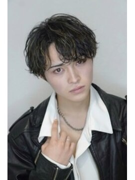 ゴールドシブヤ(GOALD SHIBUYA) ハイライト緩めツイストスパイラルパーマ