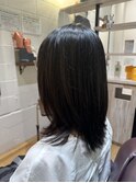 黒髪ミディアムヘア