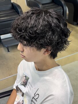 レタッチ バイ フィフス 天神大名(RETOUCH by fifth) 波巻きスパイラルパーマツイストパーママッシュメンズパーマ束感