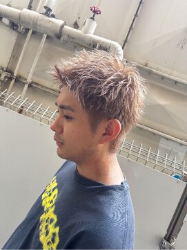 刈部倶楽舞 難波店 ハイトーンスパイキーショート