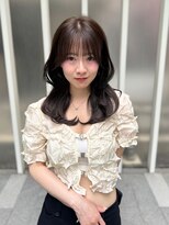 アナ ラーナ(Anna Lanna)&nbsp;顔まわりレイヤーでくびれヘア【奥村北斗】