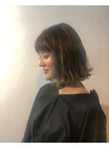 ハイトーングレージュ