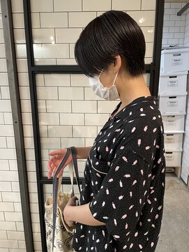 ブルック(BROOK.) ぱつっとハンサムショート