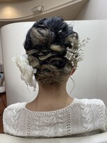 イッツヘアー(IT'S HAIR) 個性派アップスタイル