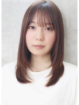 ブリス(VLISS)&nbsp;ミディアム レイヤーカット 顔周りレイヤー 透明感 20代30代40代