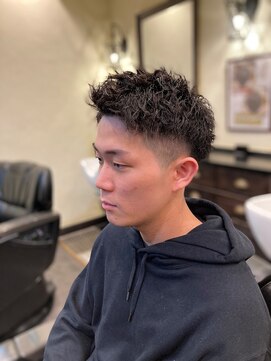 スカイマスターバーバー 渋谷(SKY MASTER BARBER) ツイスト2ブロック<理容室>[床屋/シェービング/渋谷]