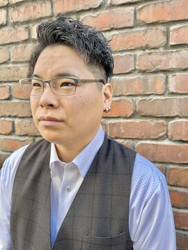 ロミーオム 本厚木(ROMMY. Homme) 刈り上げツイストパーマ無造作アップバングビジネスメンズヘア