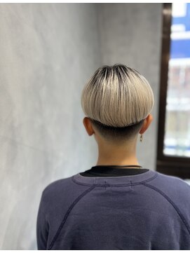 レヴィ 神楽坂(Levi) ショート フェード ブリーチ