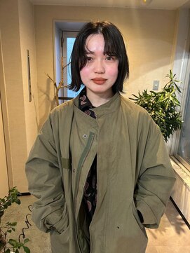 ユヌ(Une) ニュアンスパーマを顔周りのみなボブ