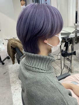 ユーフォリア 渋谷グランデ(Euphoria SHIBUYA GRANDE) ホワイトラベンダー　ハイトーンメンズ　センターパート　MOMO