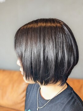 ジールヘアー(GIIL HAIR) ショートレイヤースタイル