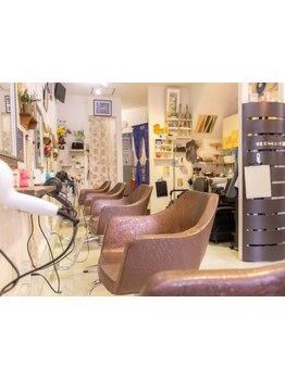 【通いやすくキレイが続く】月に一度のメンテナンスは財布にも、髪にも優しい◎大人のご褒美時間に★