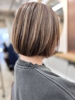 リプルバイメグ(Ripple by mEg)&nbsp;３０代・４０代・５０代白髪ぼかしミニボブ