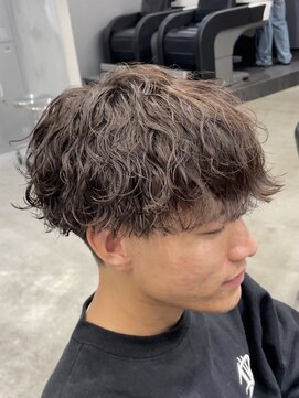 フィフス トウキョウ (fifth TOKYO) 渋谷波巻きスパイラルパーマメンズマッシュウルフカットツイスパ