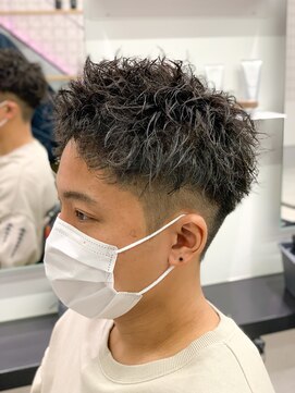 エルマーク 梅田(L-MARK) ツイストスパイラル/スパイラルパーマ/メンズ/マッシュ/眉毛