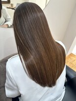 フォームフォローズファンクション 本郷(FORM FOLLOWS FUNCTION)&nbsp;【大人女性】艶髪アースベージュストレート