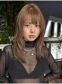 原宿ハッシュカットミディアムレイヤーカットヘーゼルべージュ