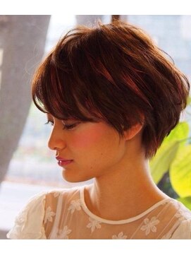 アディティ ヘアーアンドスパ(addity HAIR&SPA) フェミニンショート