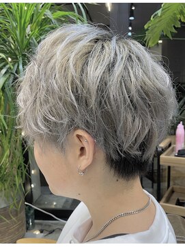 ボルタノット(volta∞knot) ☆コントラスト☆ショート×ハイトーンシルバー