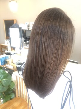 スアバイキキ(SuA by kiki.) レイヤーボブ/外ハネボブ/大人ショート/ニュアンスカラー[千葉]