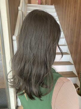 アヴァンス 天王寺店(AVANCE.) カーキグレージュ×暗め透明感