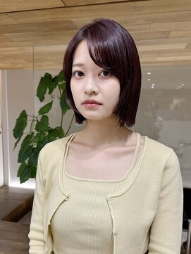 サーリー(SURLY) ぱつっとボブカシスレッドヘイリーボブ顔まわりカット